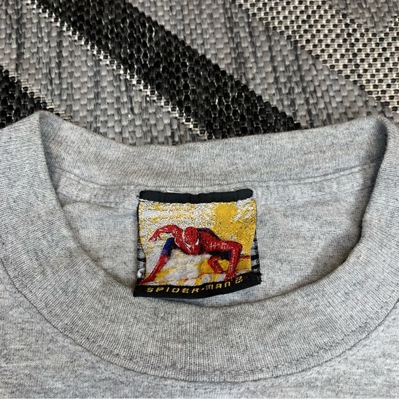 2004 Spider-Man 2 Stung By Fate Tee - Picture 3 of 3